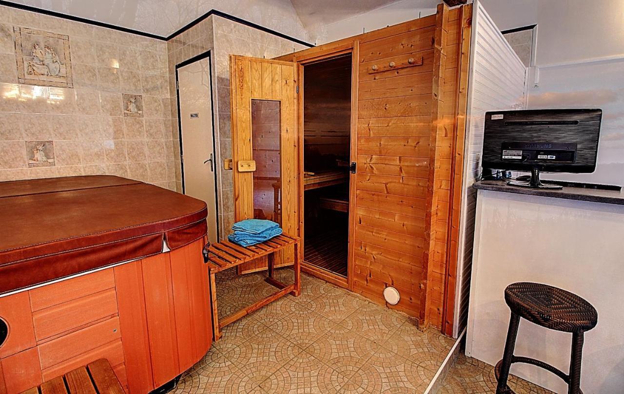 Gite De La Courtaudiere Le Petit-Pressigny Kültér fotó